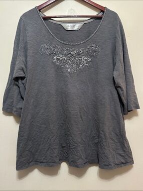 Avenue Gray Scoop Neck Short Sleeve Tee with Embroidered Chest Detail